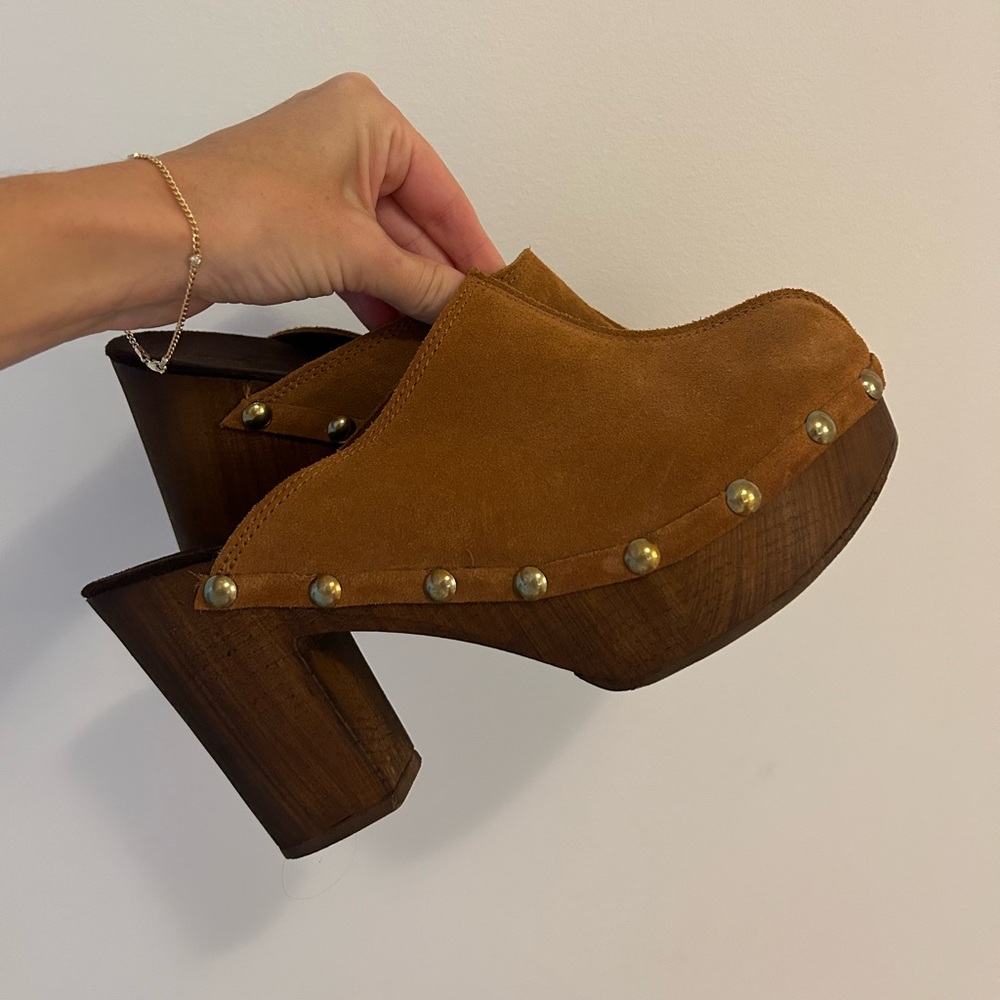 Studded Suede Platform Clogs, size 9 / 40